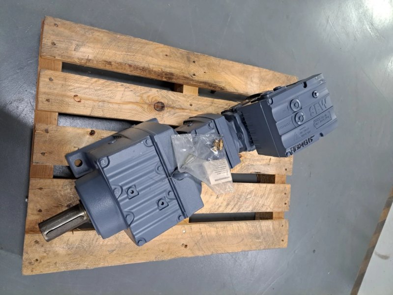 SEW Eurodrive Getriebemotor R77R37DRS71S4/MM03