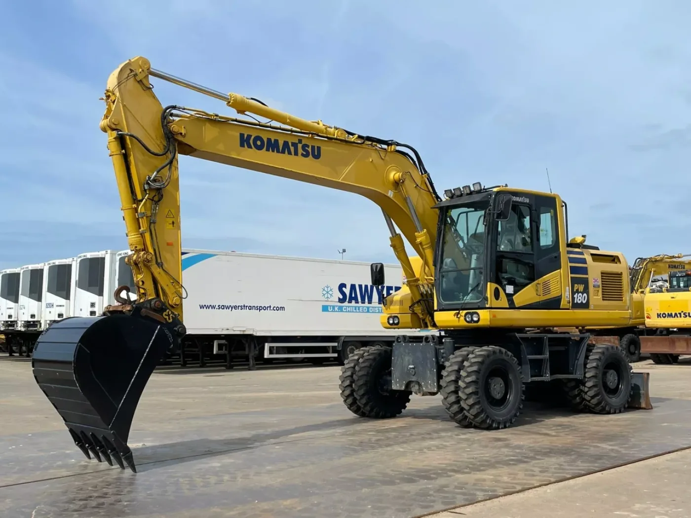 Komatsu PW180-11 - 2