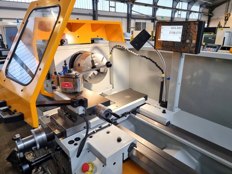 Spitzendrehmaschine C 11 MC