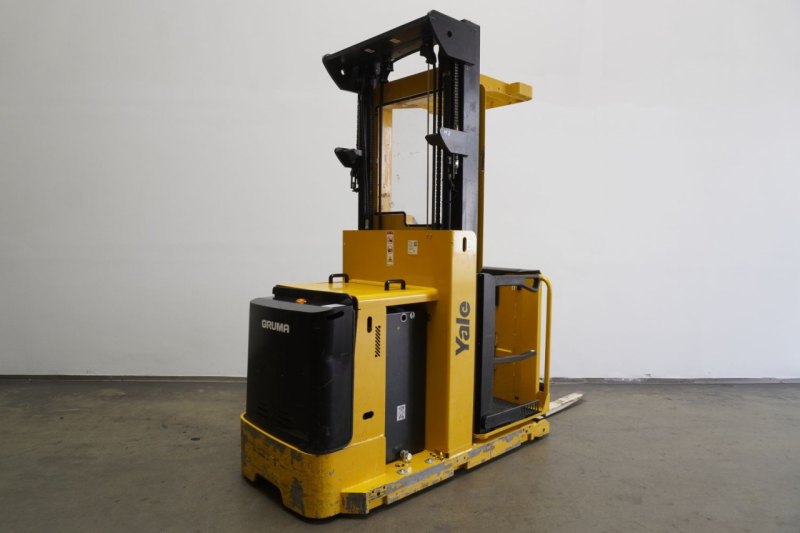 Vertikal-Kommissionierer Yale MO10E AC (2015)