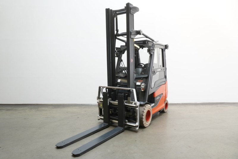 Frontstapler Linde E 30/600 H 387 (2011)