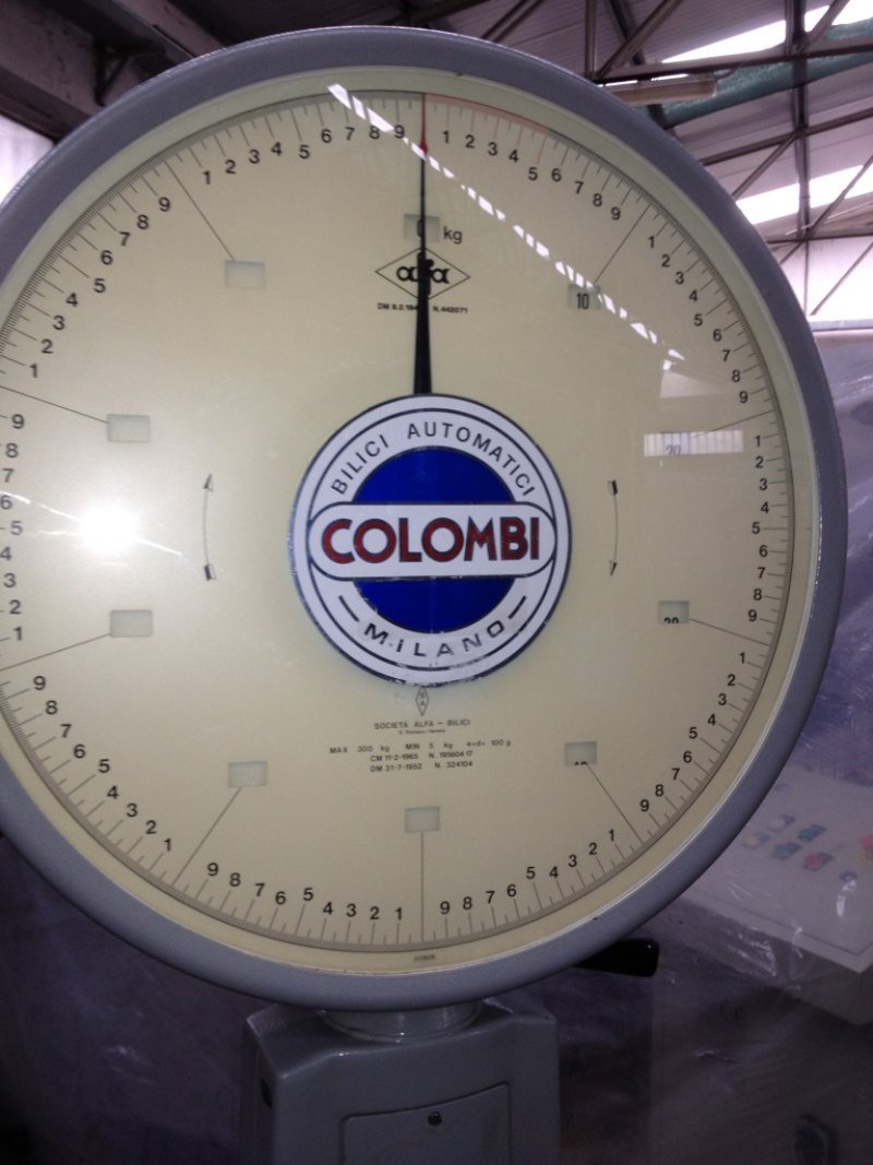 BILANCIA DA PAVIMENTO CON APPARECCHIO PESATORE A QUADRANTE COLOMBI