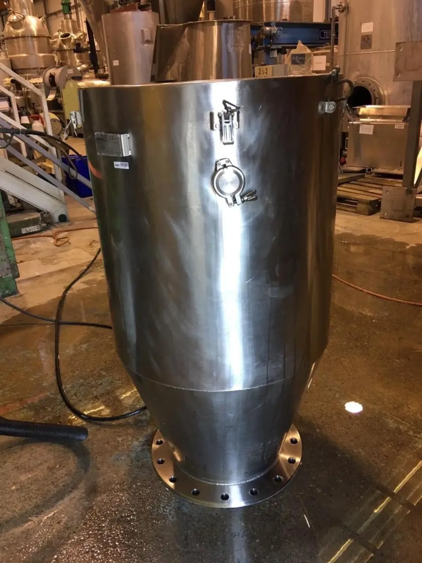 USED STAINLESS STEEL SOLID TECHNICAL BAG FILTER - 2