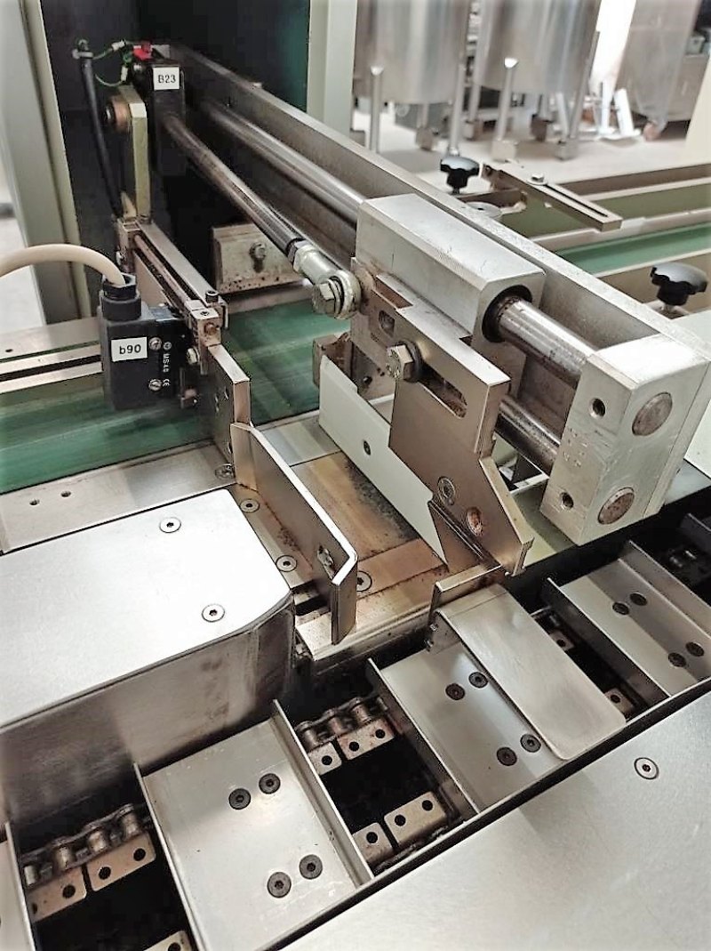 ASTUCCIATRICE AUTOMATICA ORIZZONTALE – CAM – MOD. P2R66