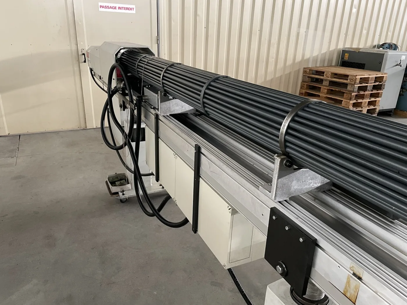 RAVITAILLEUR LNS TRYTON SST 5 - 5