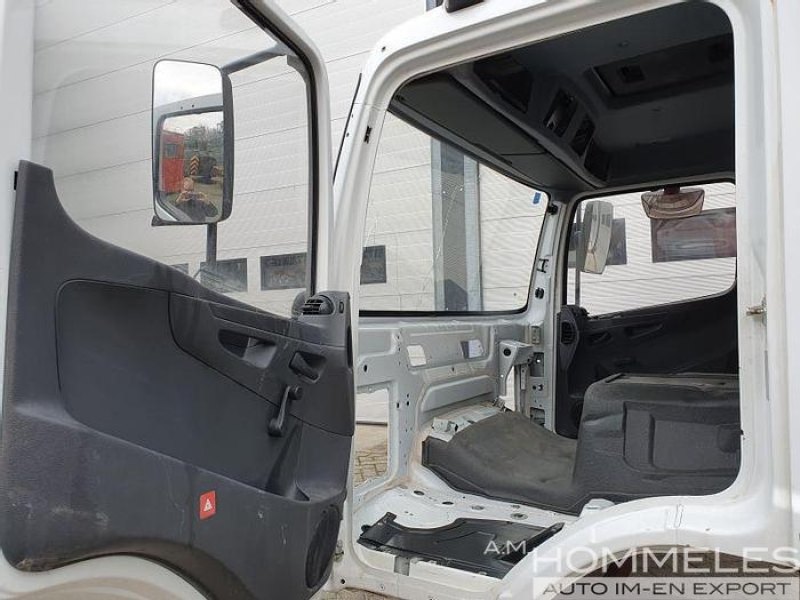 Mercedes atego cabin