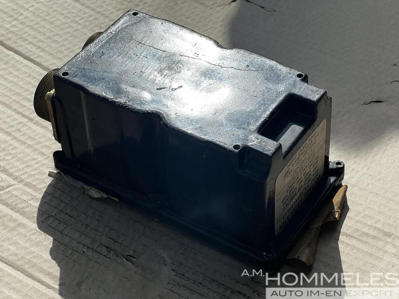 VOLTAGE REGULATOR M109 - 2