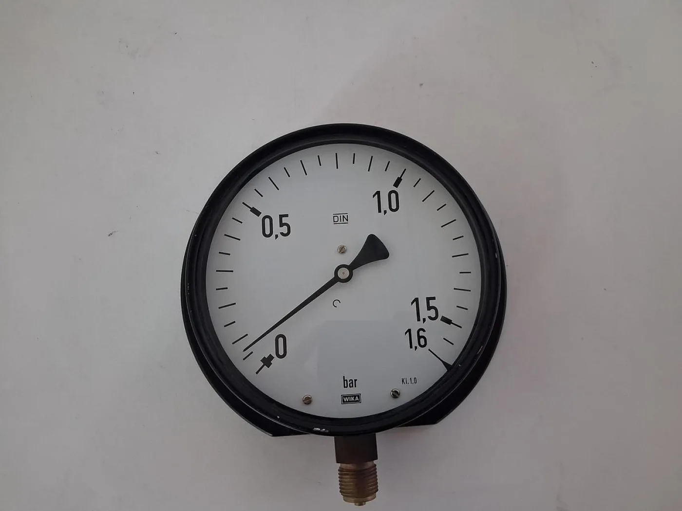 WIKA NG160 Pneumatisches Manometer 0–1,6 bar G1/2" - 5