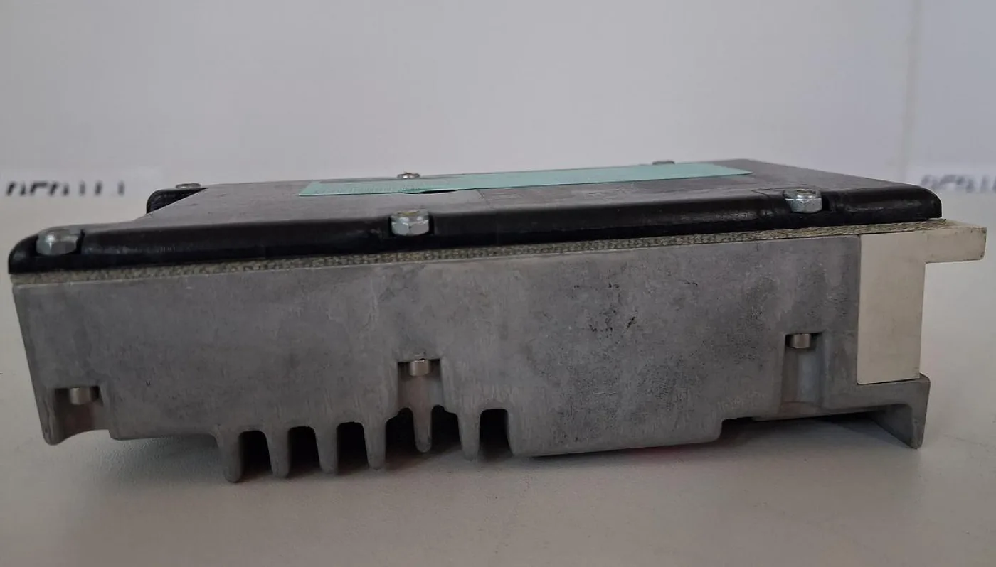 Gould Modicon B553 Input Module - 2