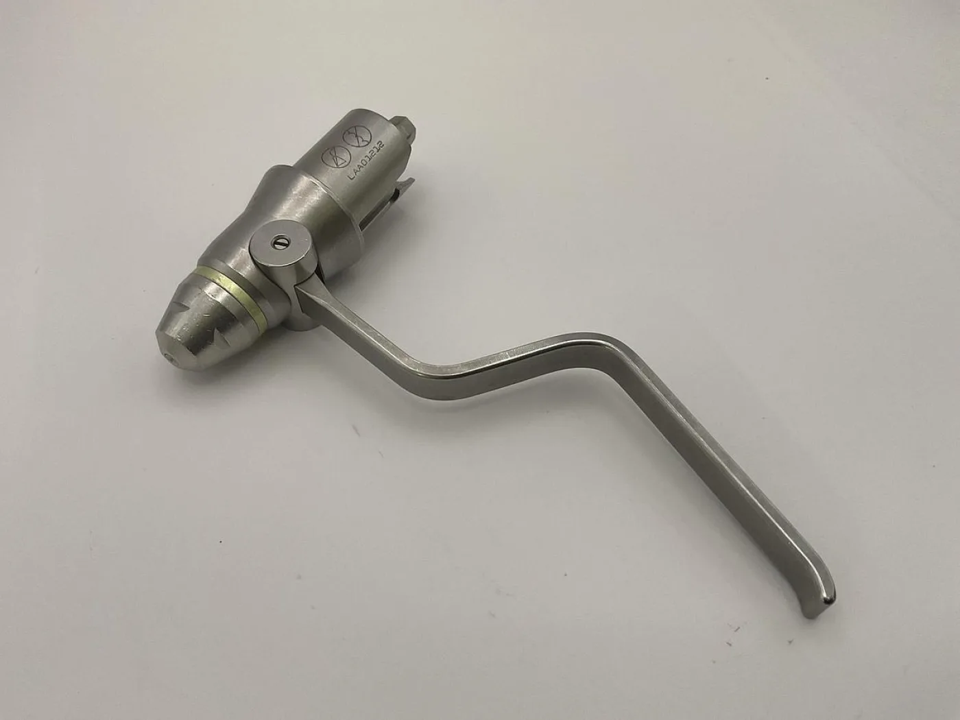 Hall Pro6128 - 1