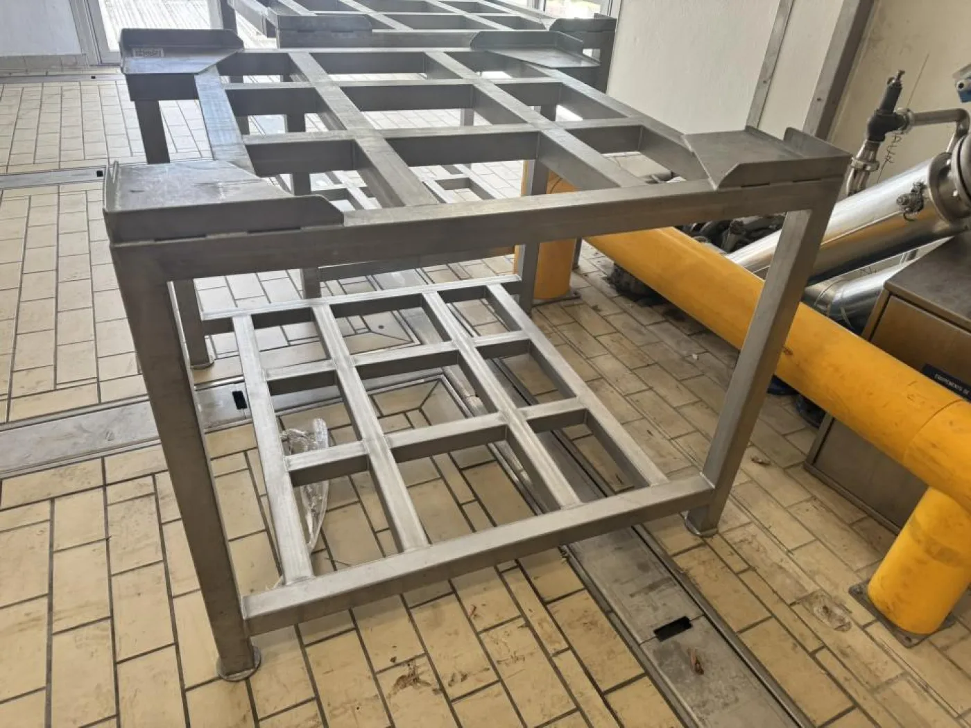 IBC stainless-steel support stand 3x - 2