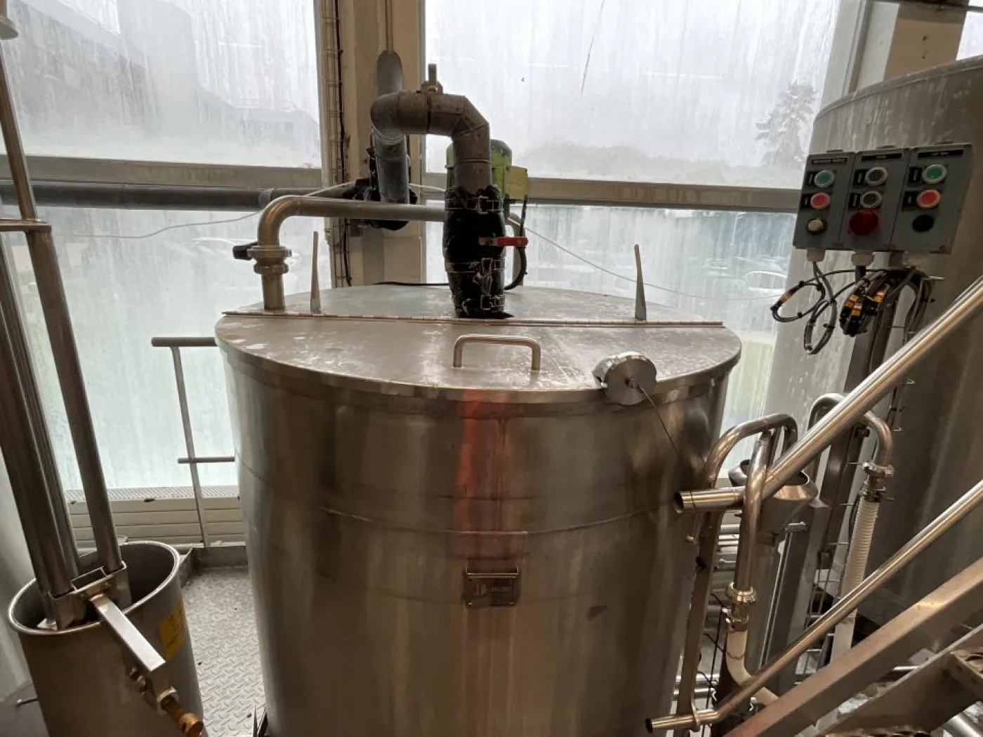 Chaudronnerie Tuyauterie Chaudronnerie Tuyauterie 1500 Litre Stainless Steel Mixing Tank - 5