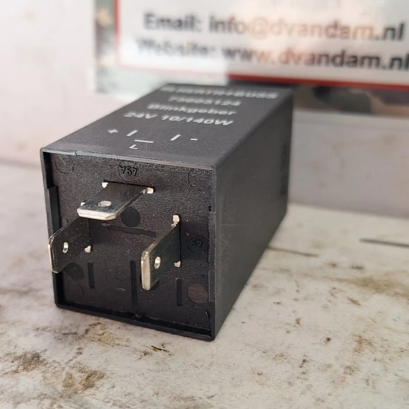 Knipperlicht relais 24V-10/140W - 3