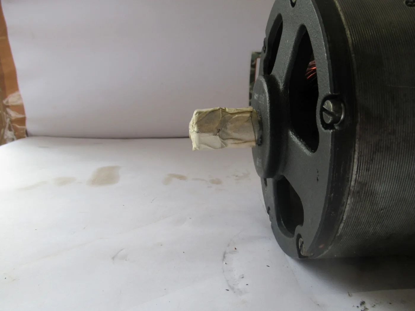 Dynamo 24V NOS - 4