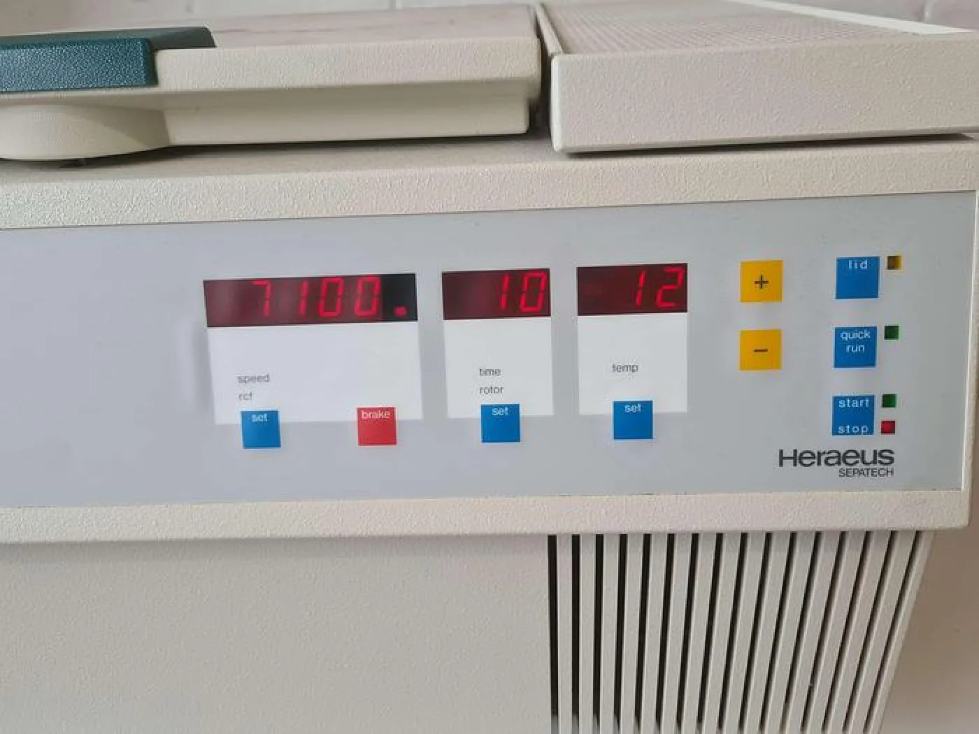 Hereaus Sepatech Biofuge 15R Refrigerated Centrifuge - 7
