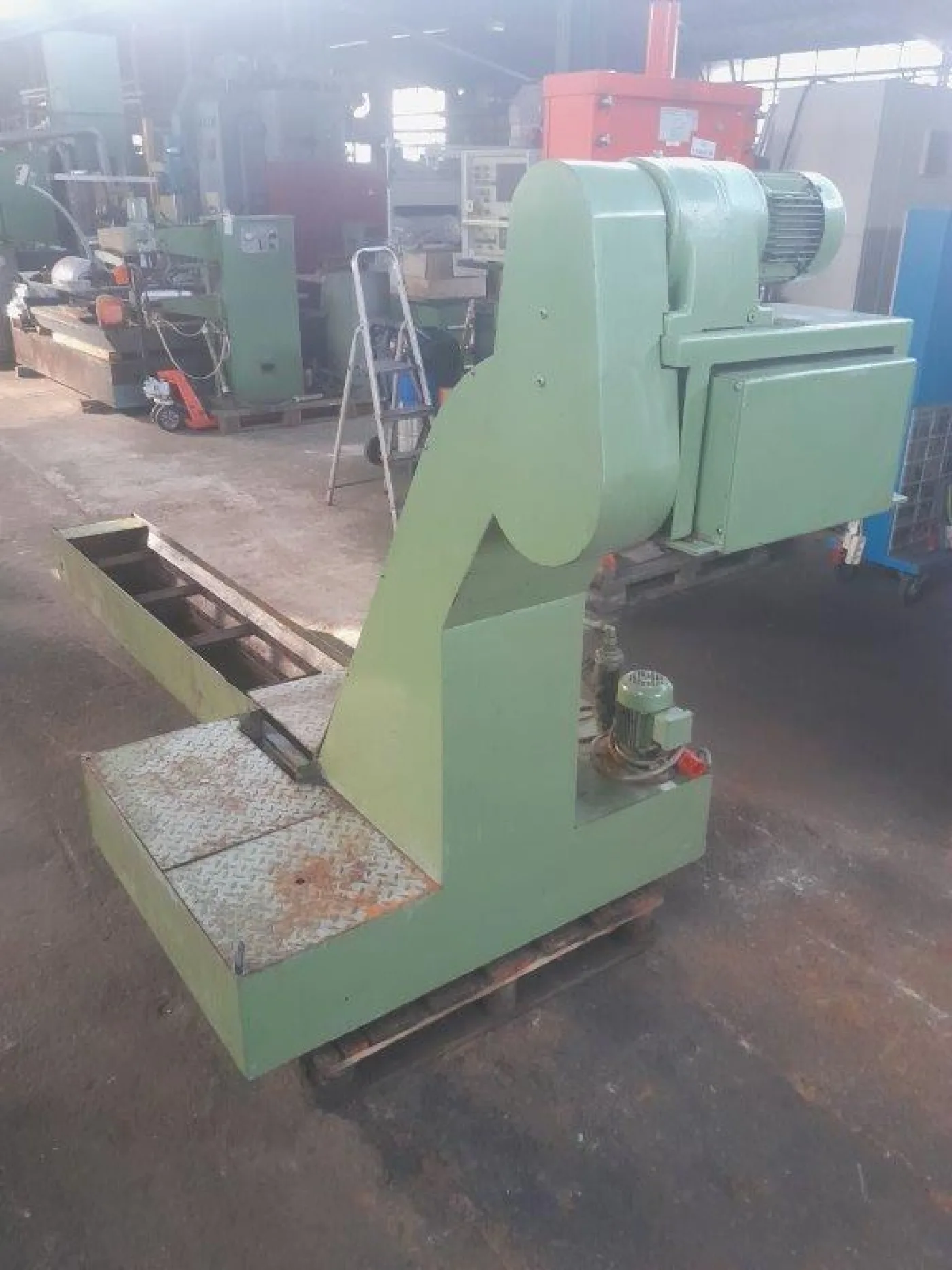 370 K-2 KNOLL 1985 - 4