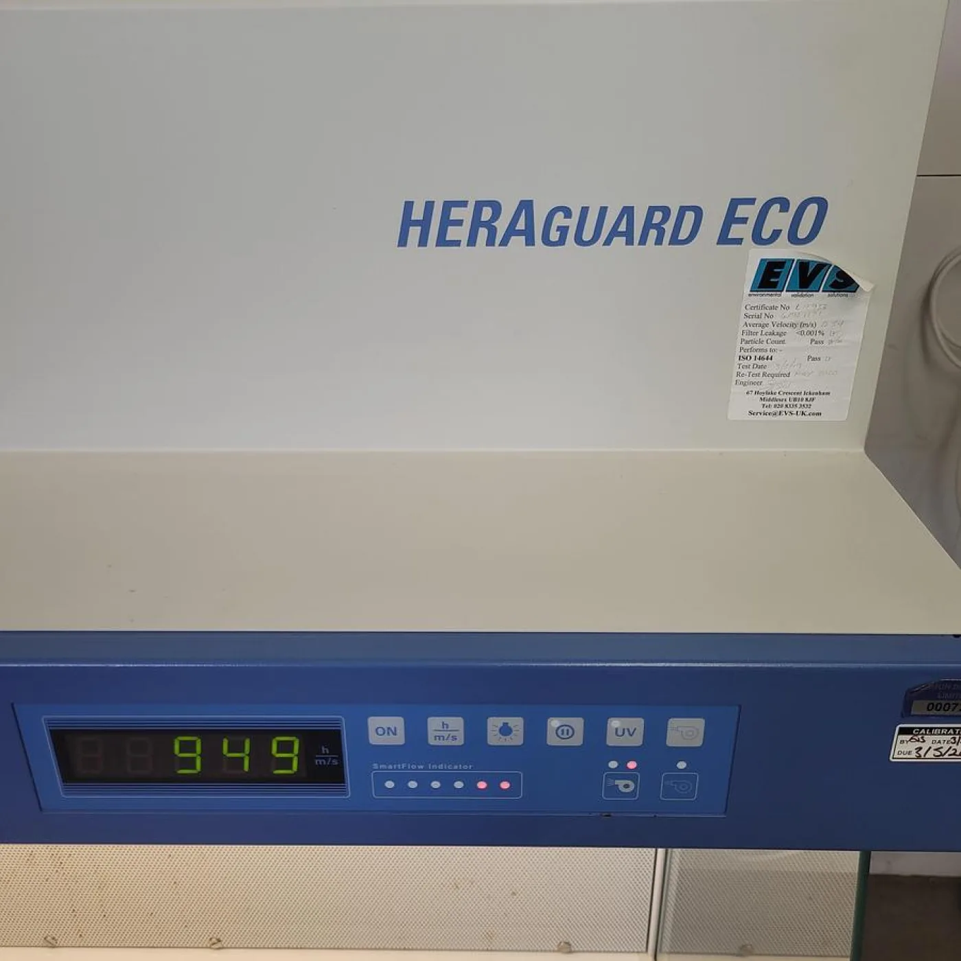 Thermo Scientific Heraguard ECO 1.2 Laminar Flow Clean Bench - 2