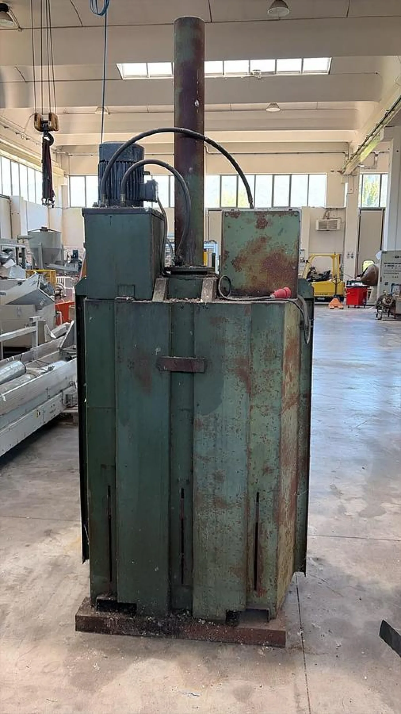 AE0204 - 2
