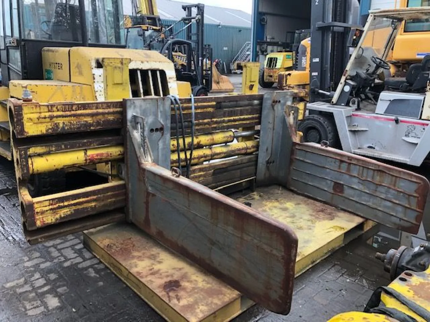 Auramo P1000 BALE CLAMP - 2