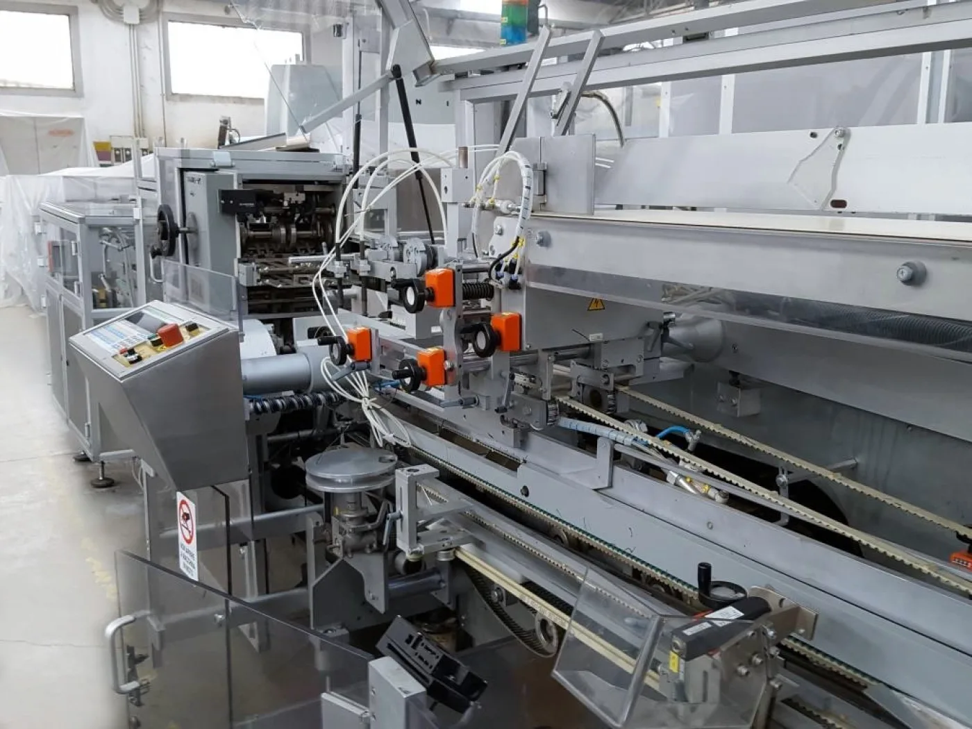 ASTUCCIATRICE ORIZZONTALE AUTOMATICA – BFB IMA MOD. A94 - 4