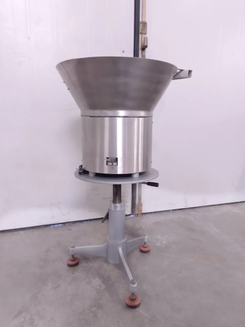 ALIMENTATORE VIBRANTE A TAZZA – 3 MASTER