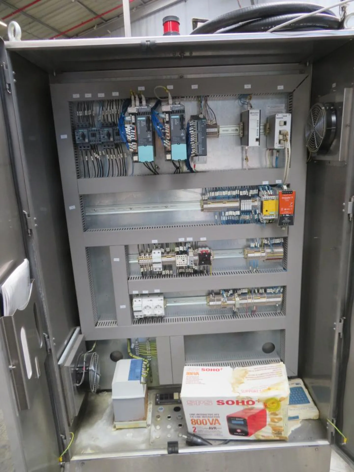 Sleever International Sleever International Sleevercombi Shrink Sleeve Machine - Flasche Sleever Line - 6