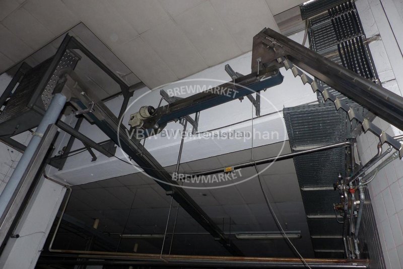 Horizontal cap conveyor