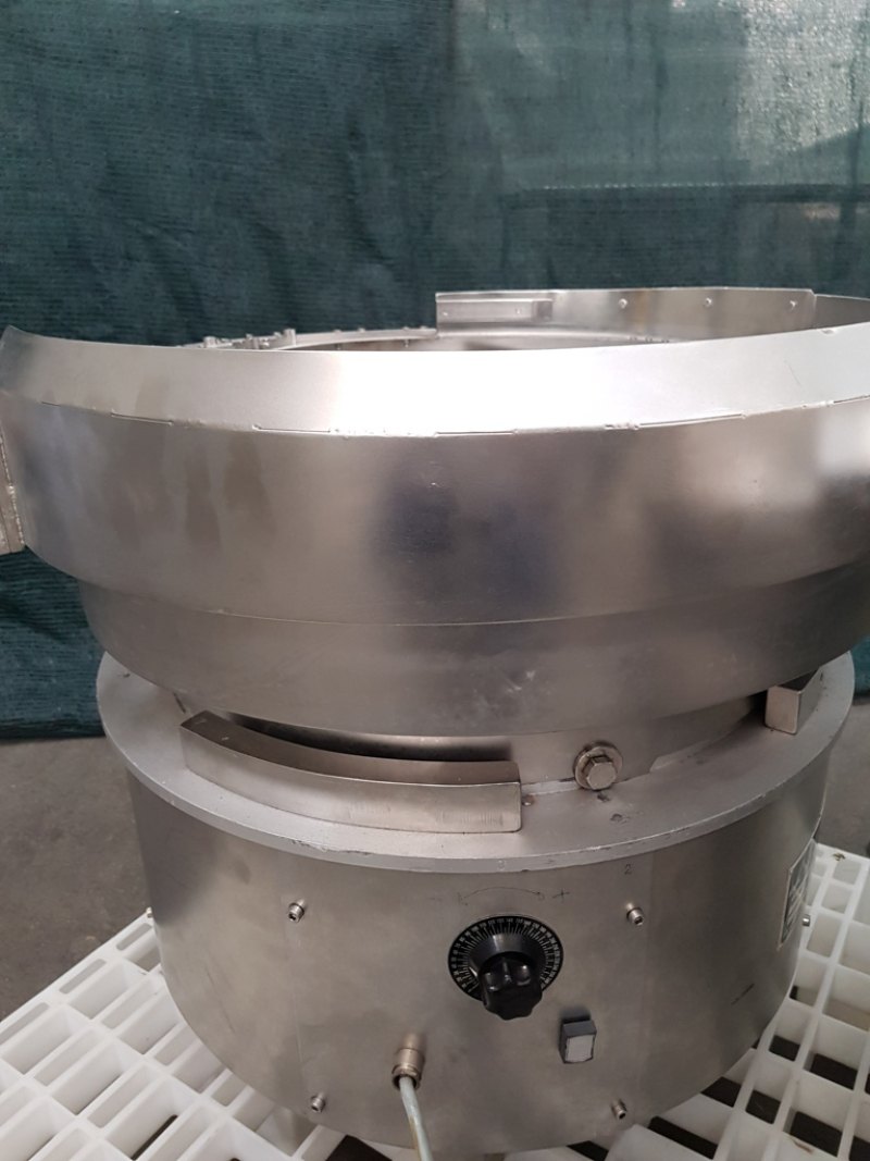 ALIMENTATORE VIBRANTE A TAZZA PER TAPPI – BAUSCH STROEBEL MOD. VWF650