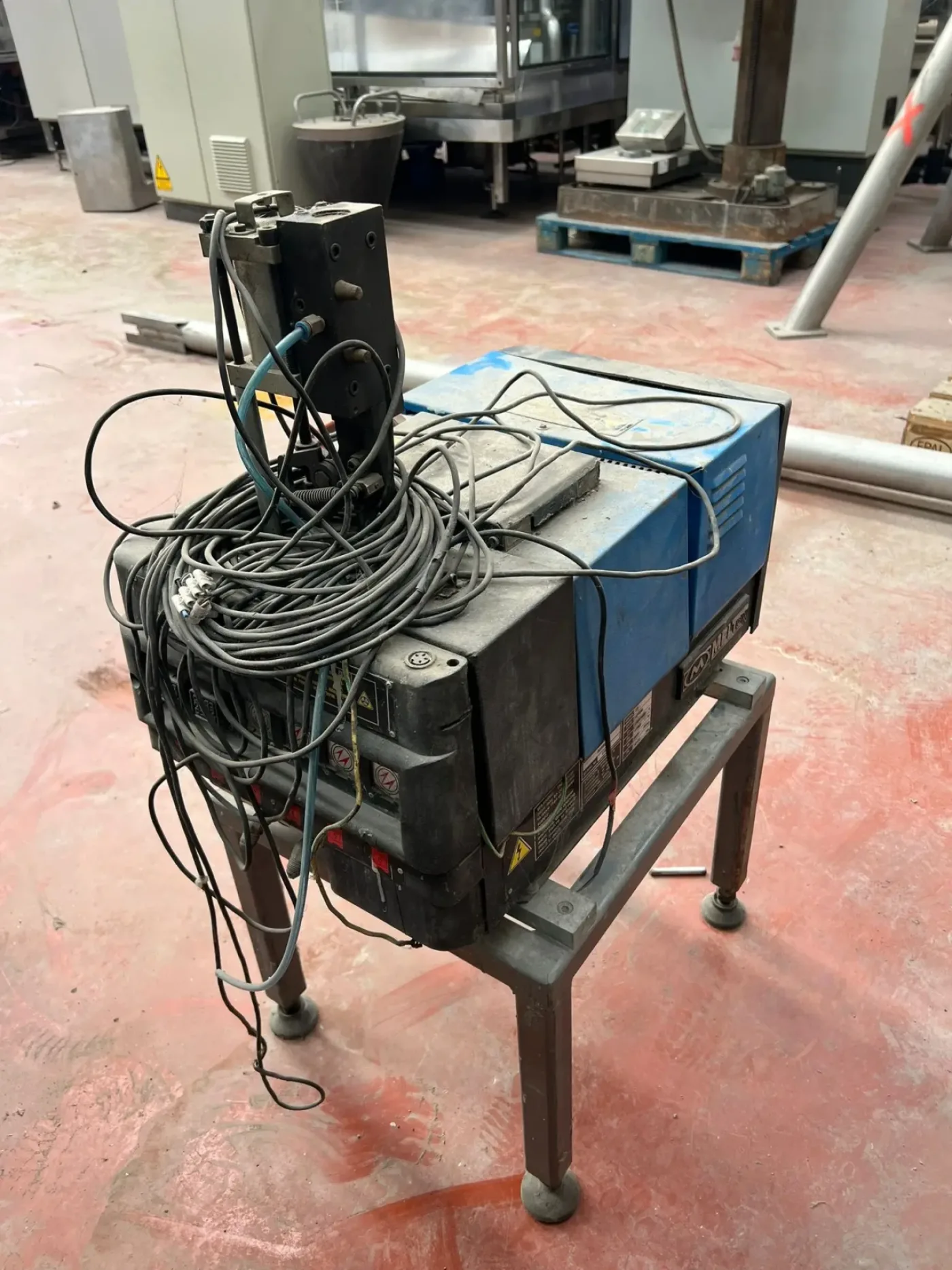 MELTON 4KG A1402 HOT MELT ADHESIVE APPLICATOR - 3