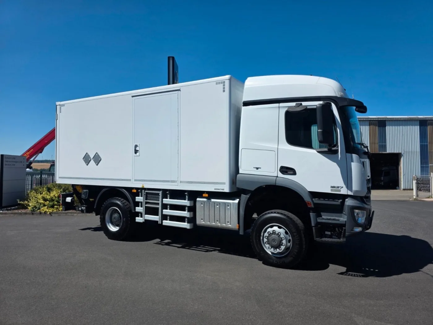Mercedes Benz Arocs 1827 A 4x4 LBW Type-Treppe Schalter - 4
