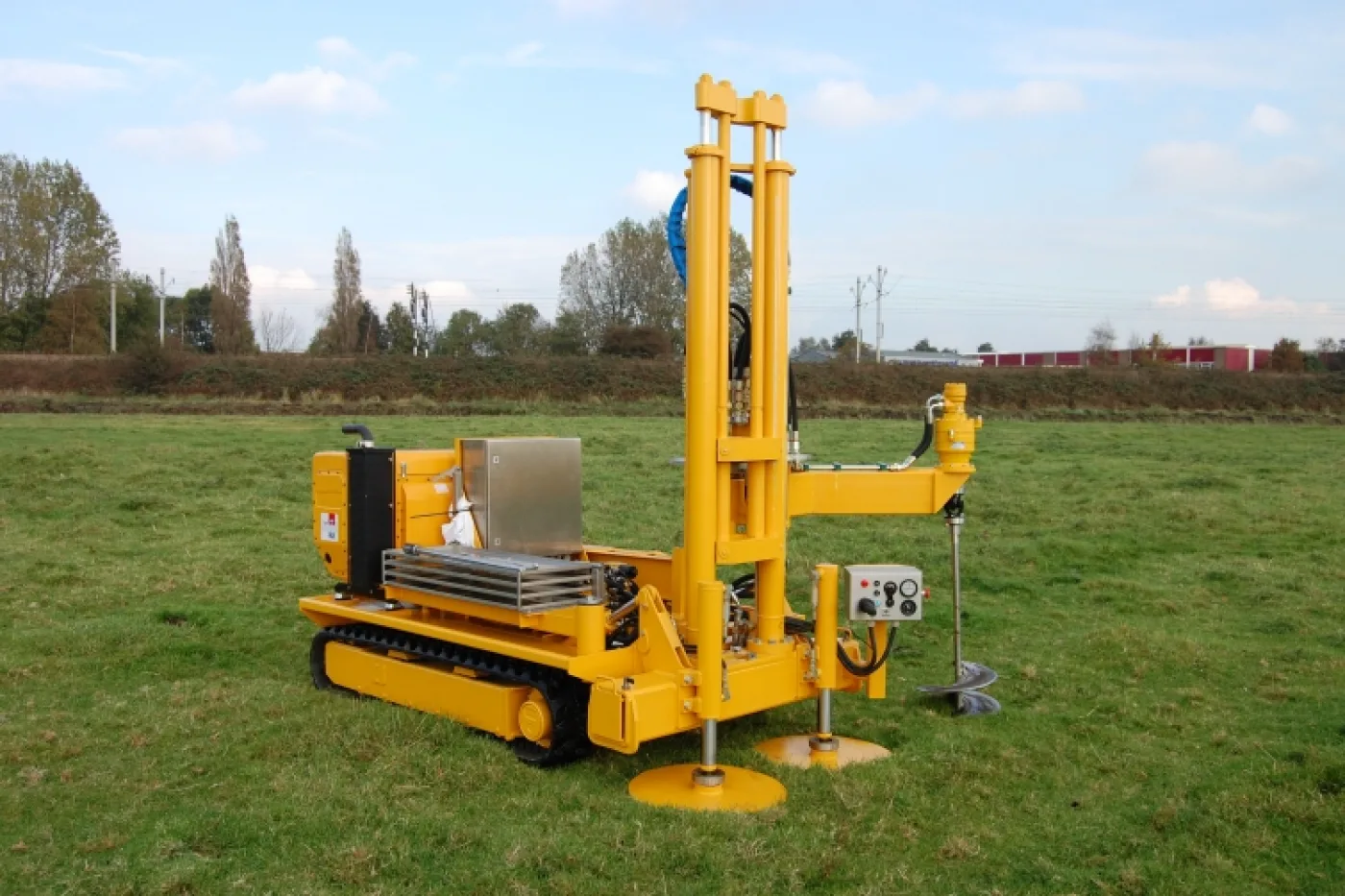Griffin 200 kN Crawler-Based CPT Penetrometer Rig - 1