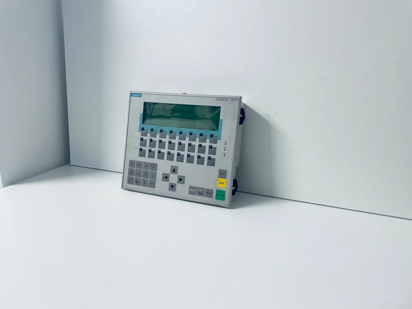 Siemens SIMATIC OP 17-DP 6AV3617-1JC20-0AX1 C-P7F48039 - 1