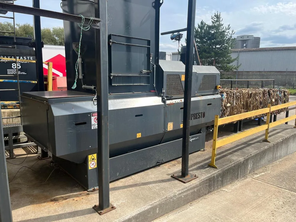 2021 Presto CC40V Automatic Horizontal Chamber Baler