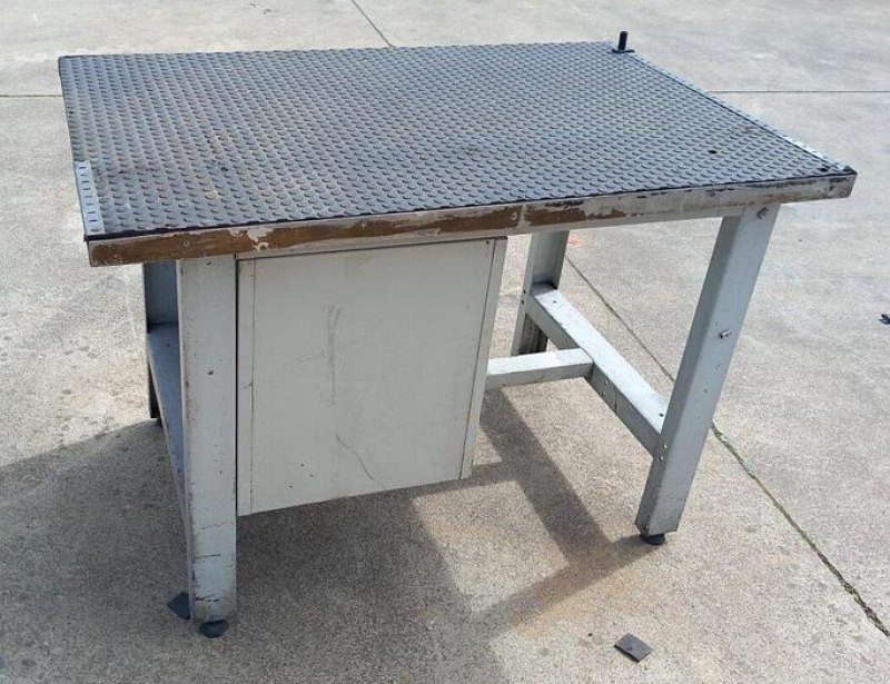 Bancada de trabalho de ferro