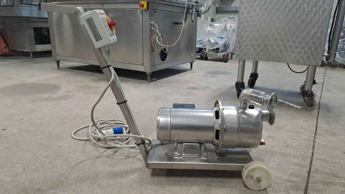 CENTRIFUGAL PUMP IN STAINLESS-STEEL, EBARA FIRM, NEW EQUIPMENT - 1