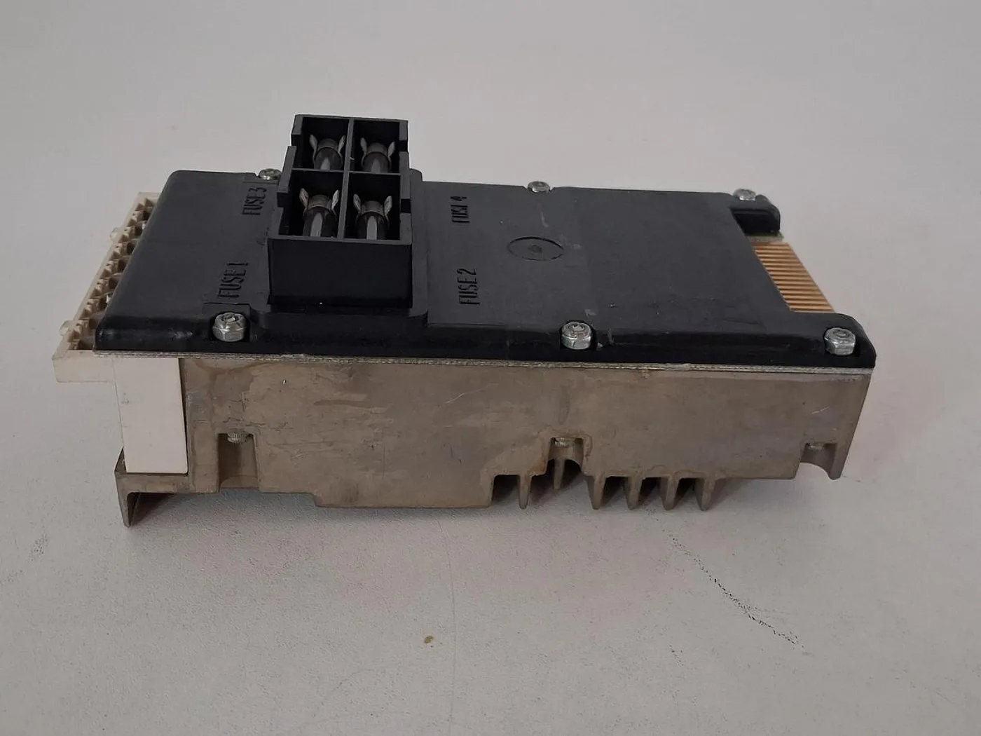 Gould Modicon B554 Output Module - 1