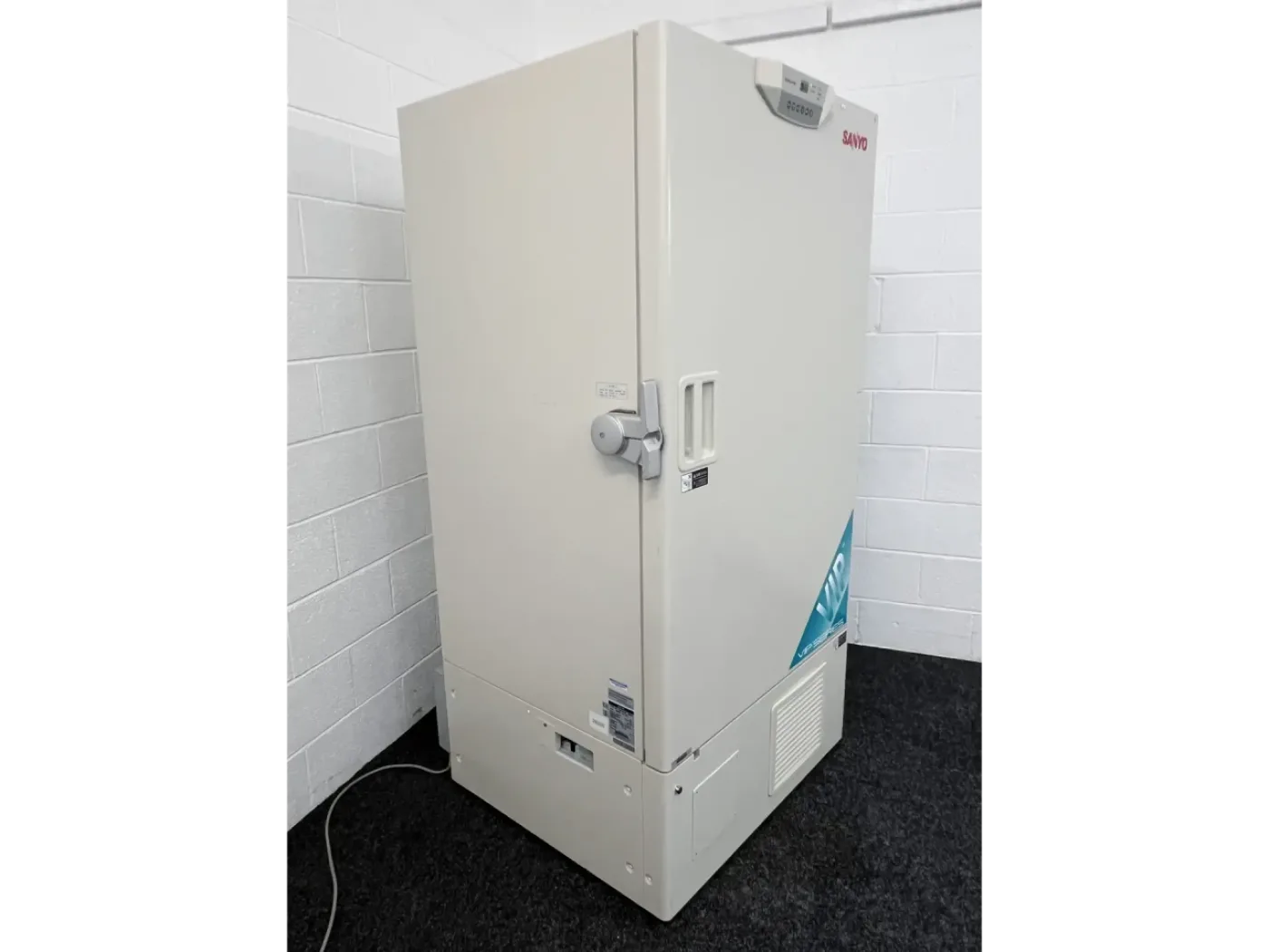 Sanyo MDF-U73V ULT Freezer - 2