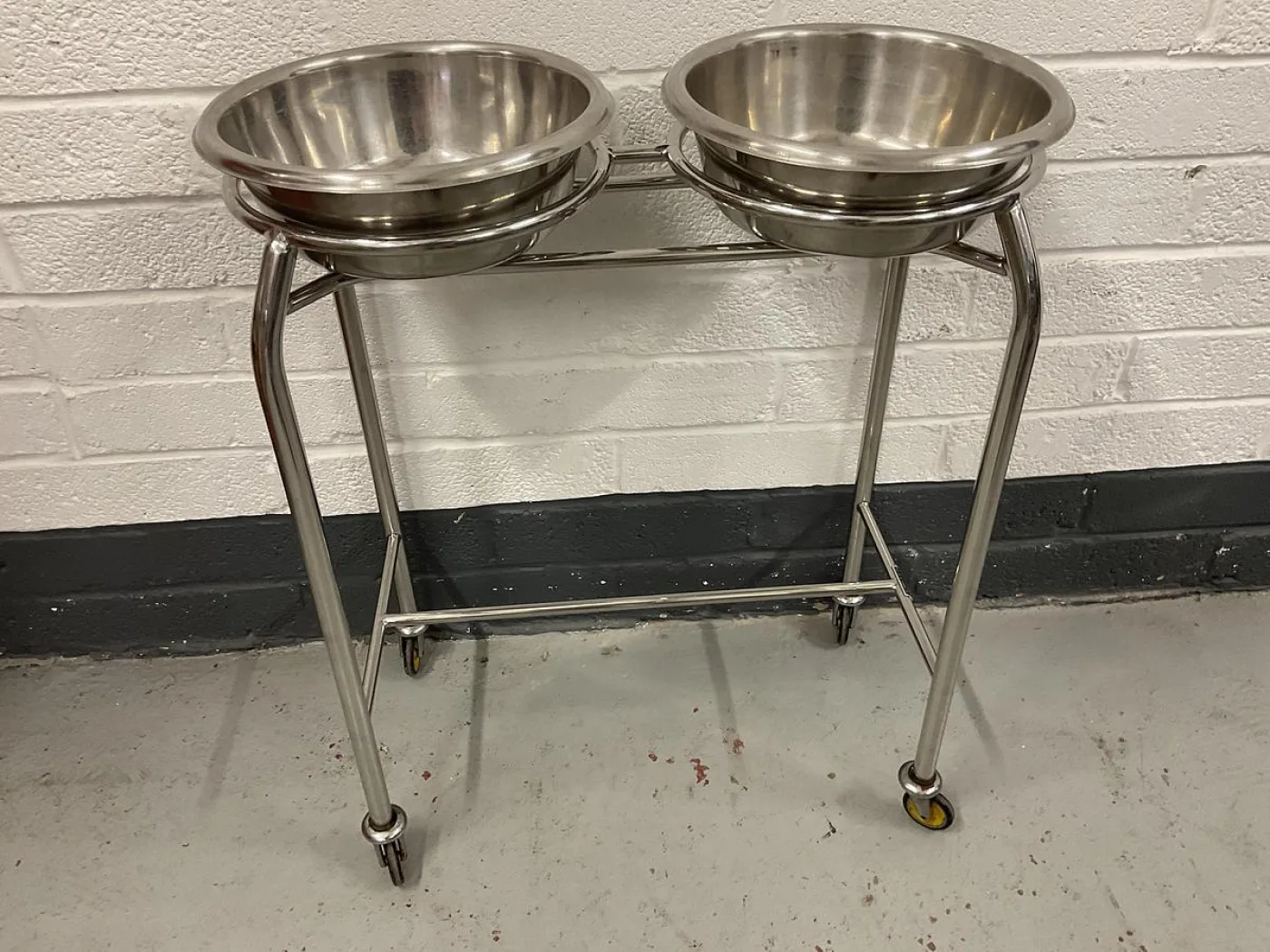 AC Daniels Double Bowl Stand - 6