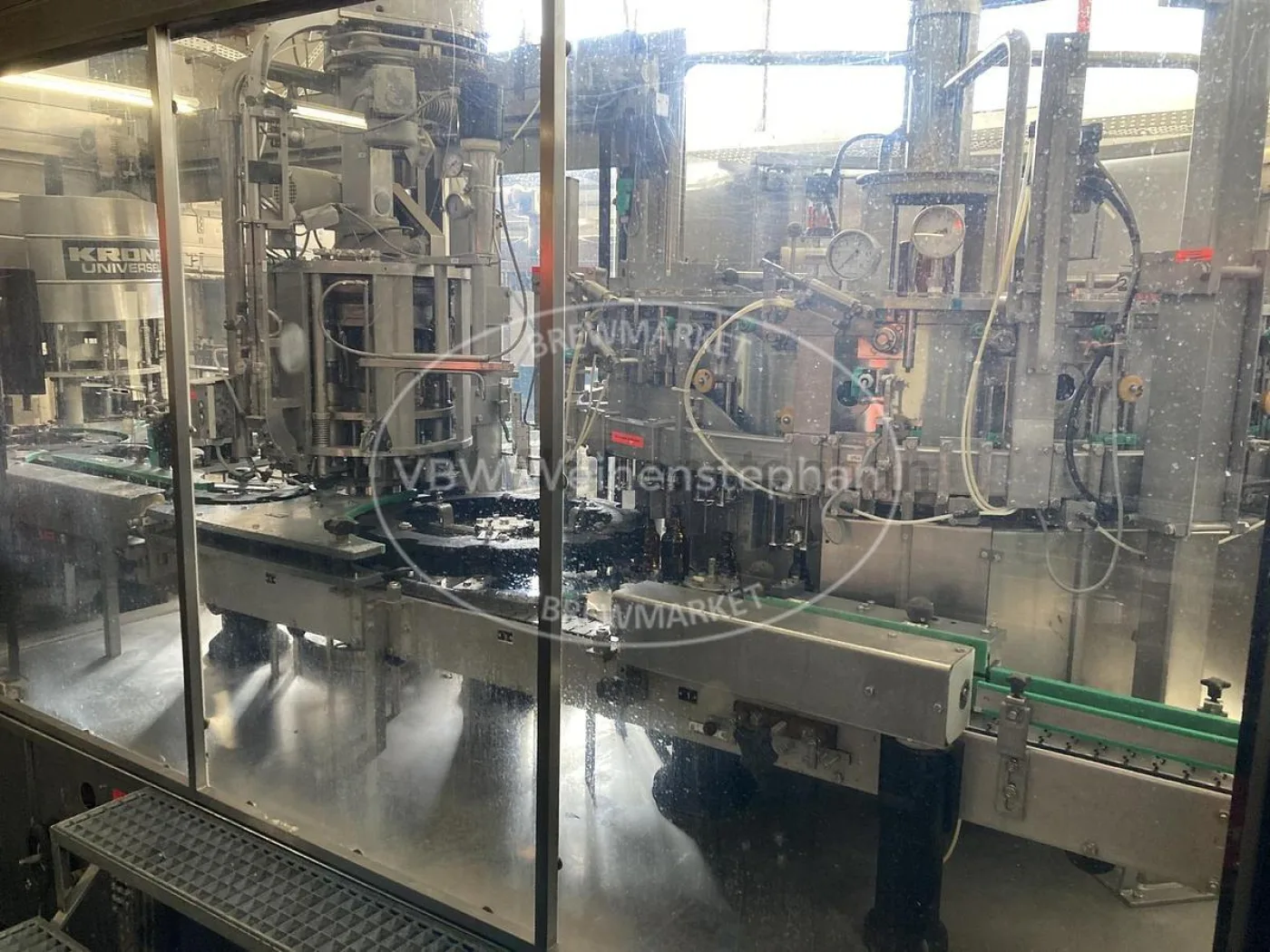 bottle filler/capper/labeller - 1