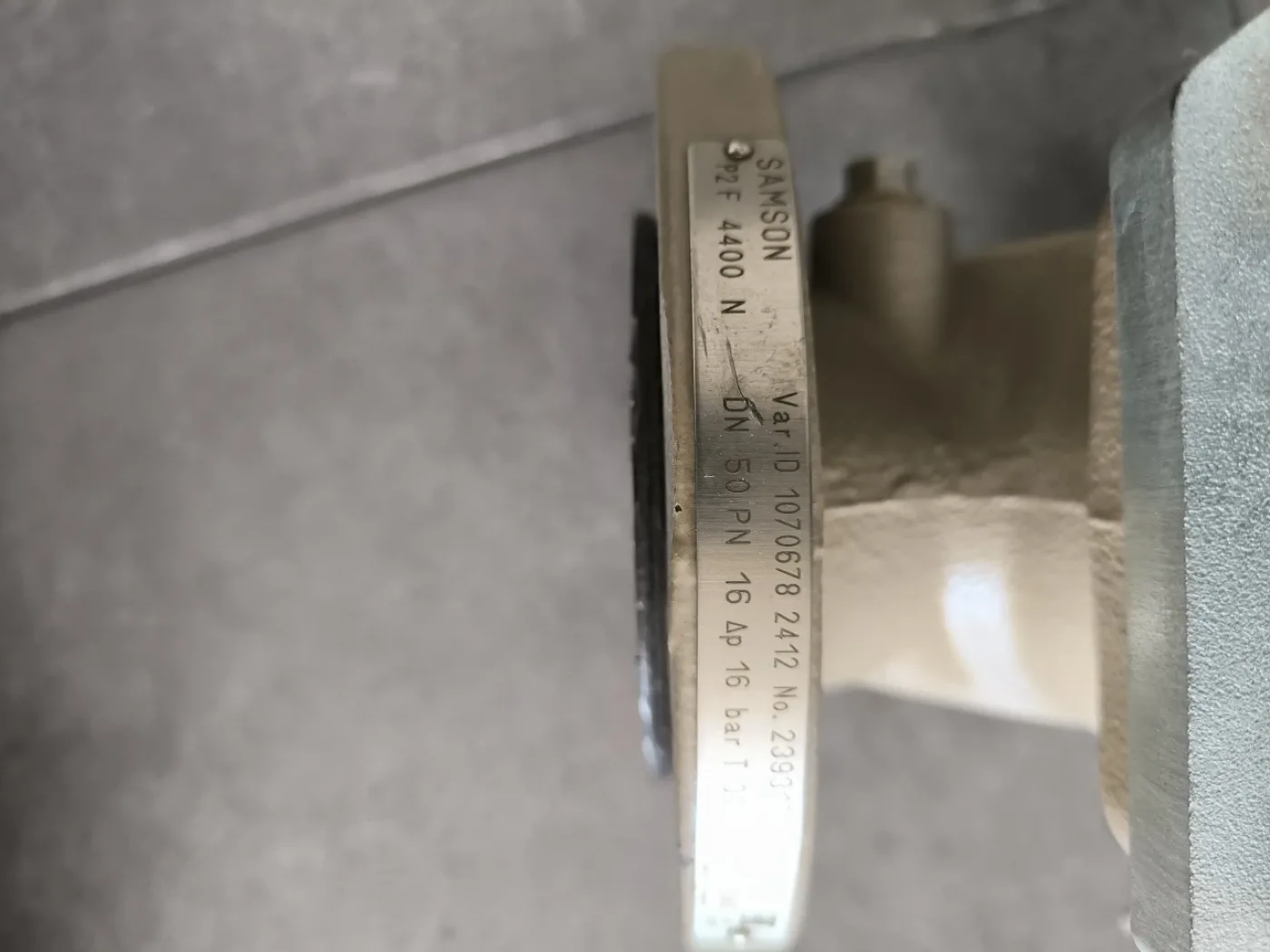 PRESSURE REDUCING CONTROL VALVE SAMSON 2412 DN50 PN16 WITH ACTUATOR TYPE 2413 - 3
