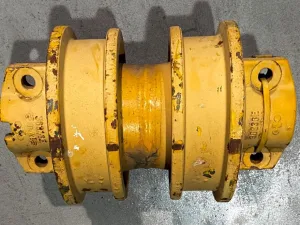 Laufrolle / Trackroller Doppelflansch für Komatsu D 65