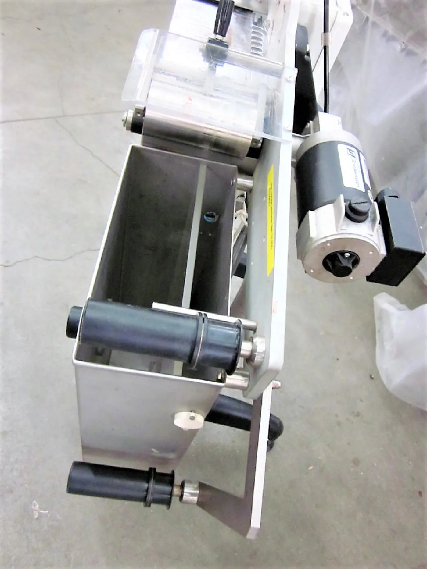 DISPENSER PER ETICHETTE - 8