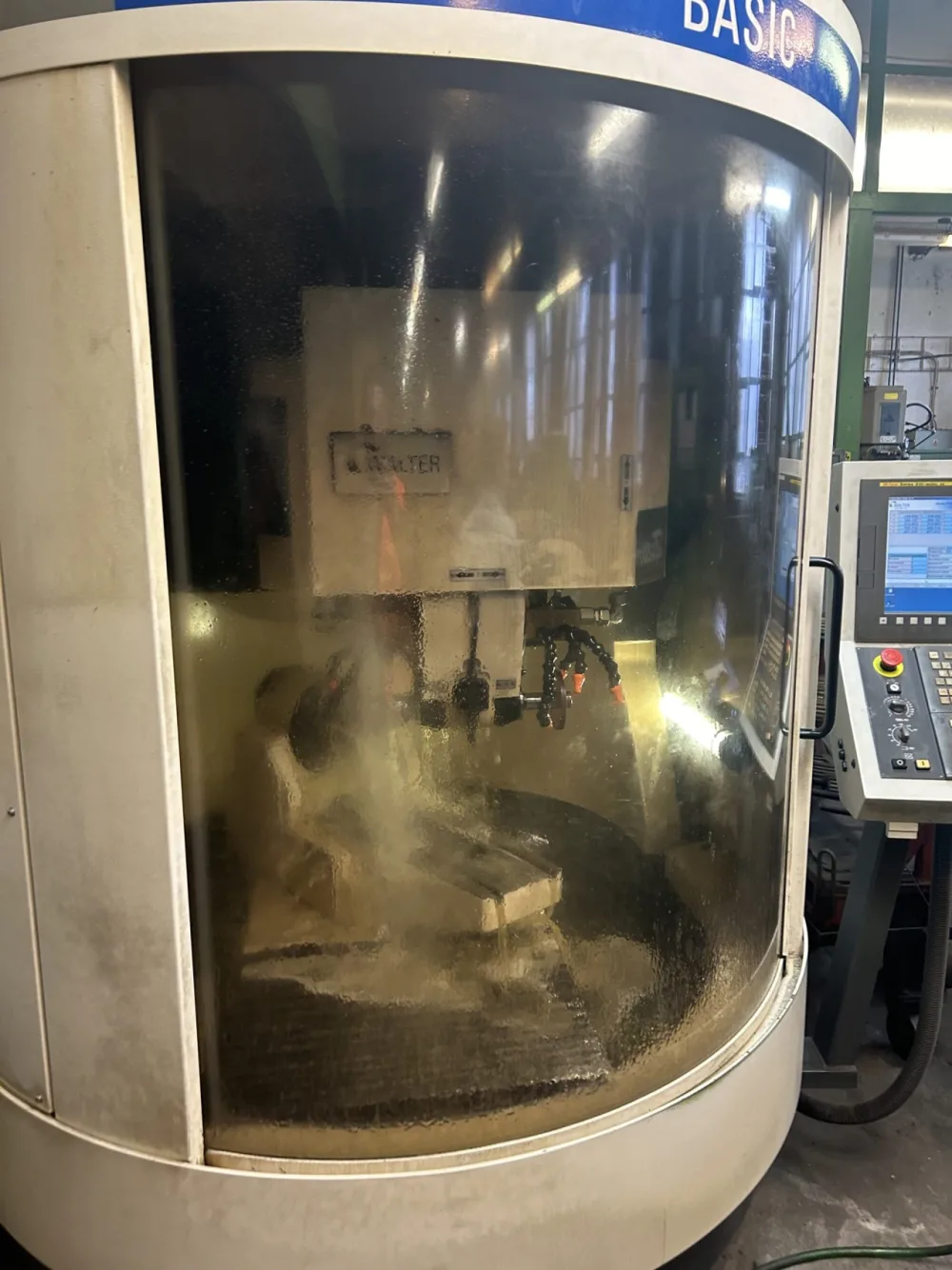 CNC Tool Sharpening Machine – WALTER Helitronic Basic F