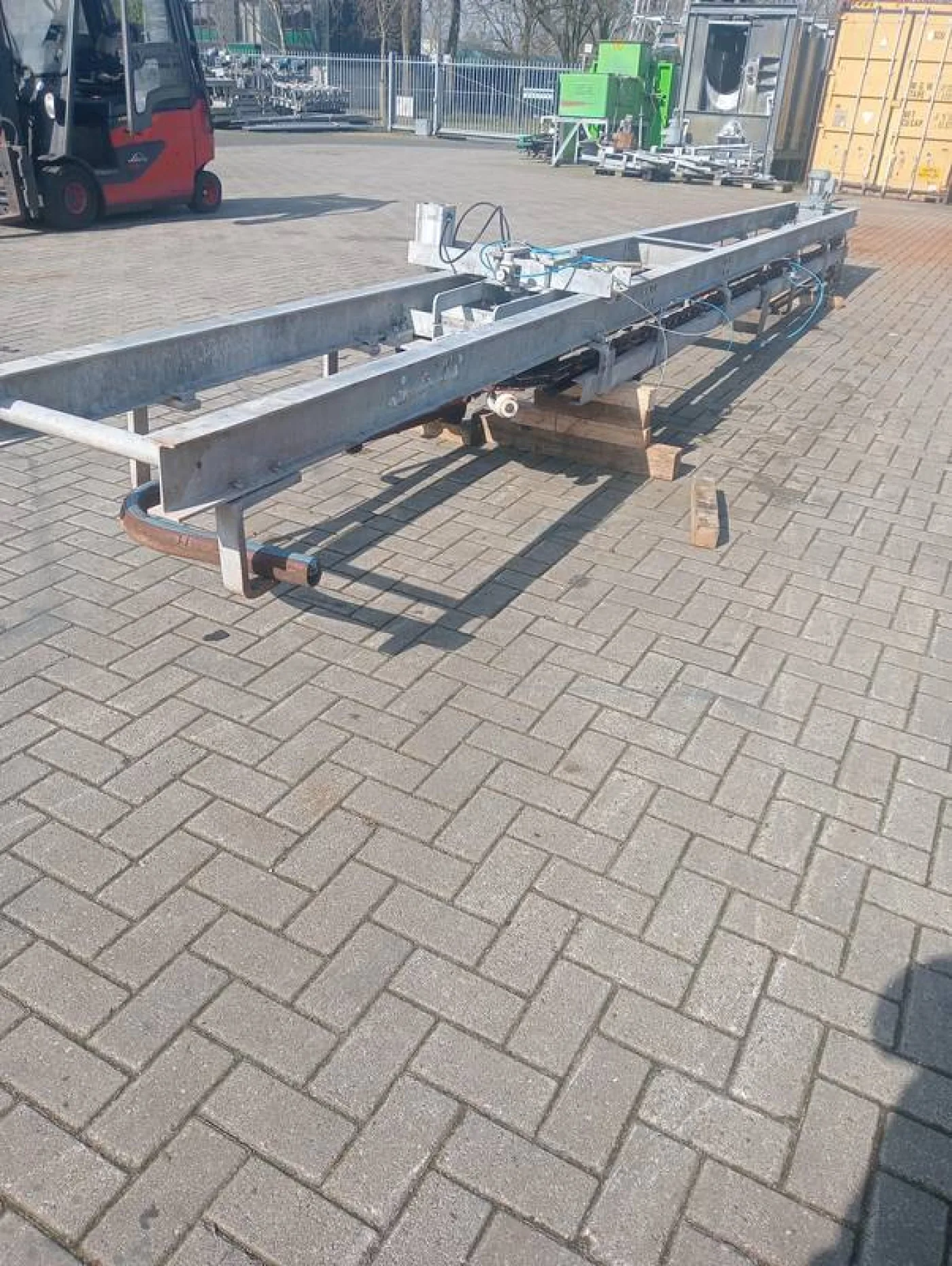 Slaughtering conveyor with dropper - 3