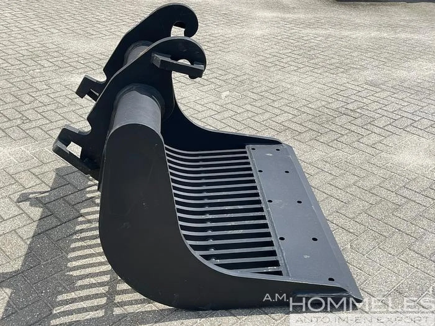 CW40 Skelton Bucket - 2