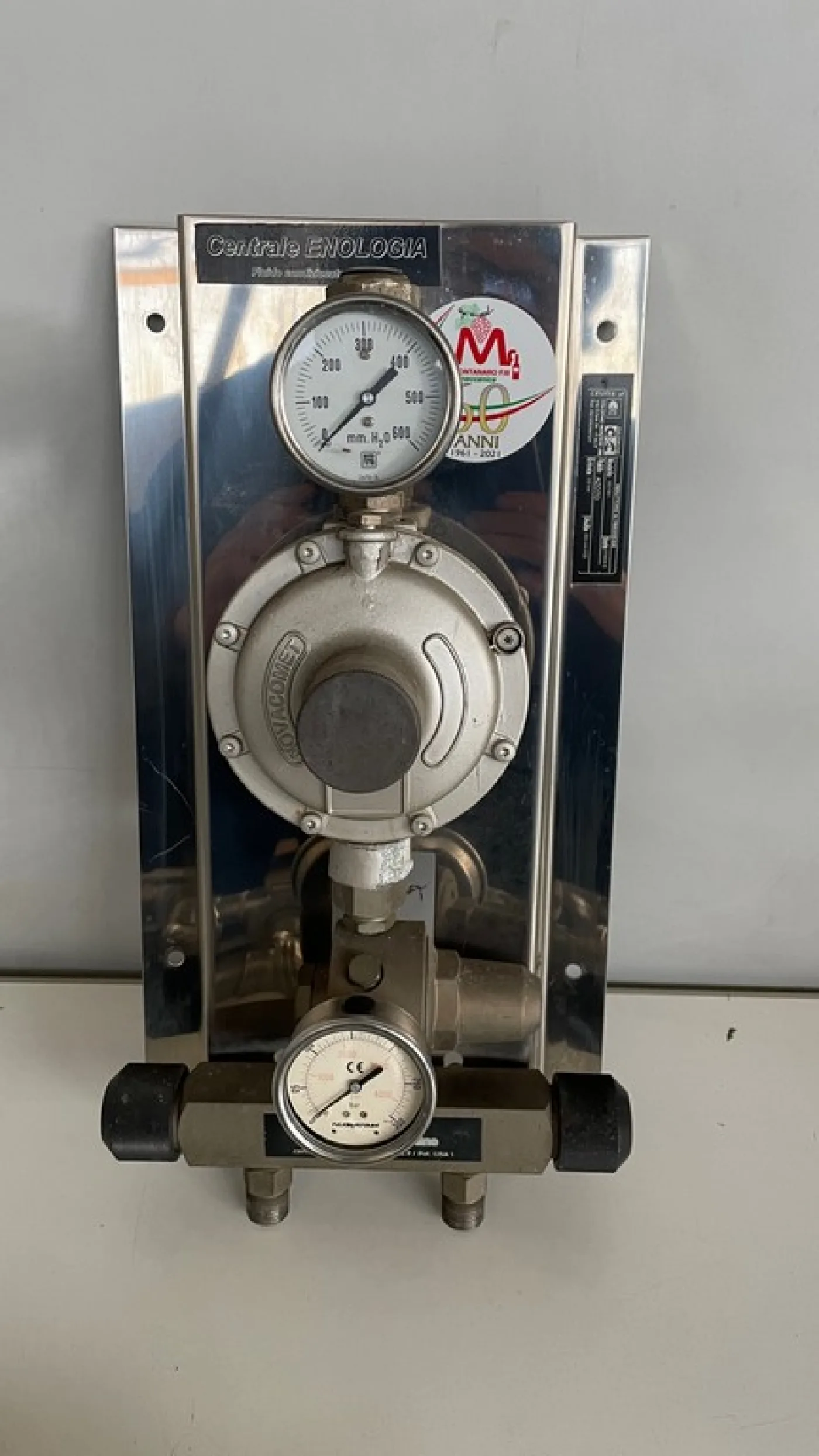 DOUBLE STAGE NITROGEN GAS DISTRIBUTION UNIT COMPLETE WITH MANIFOLD FOR CONNECTION TO THE TANKS, SECOND-HAND EQUIPMENT - 1