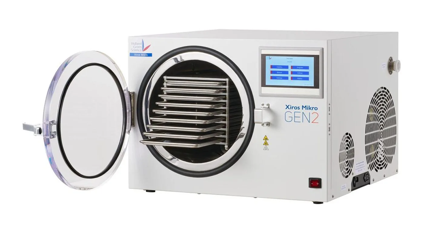 Holland Green Science Xiros Mikro GEN2 Freeze Dryer Bundle - 4