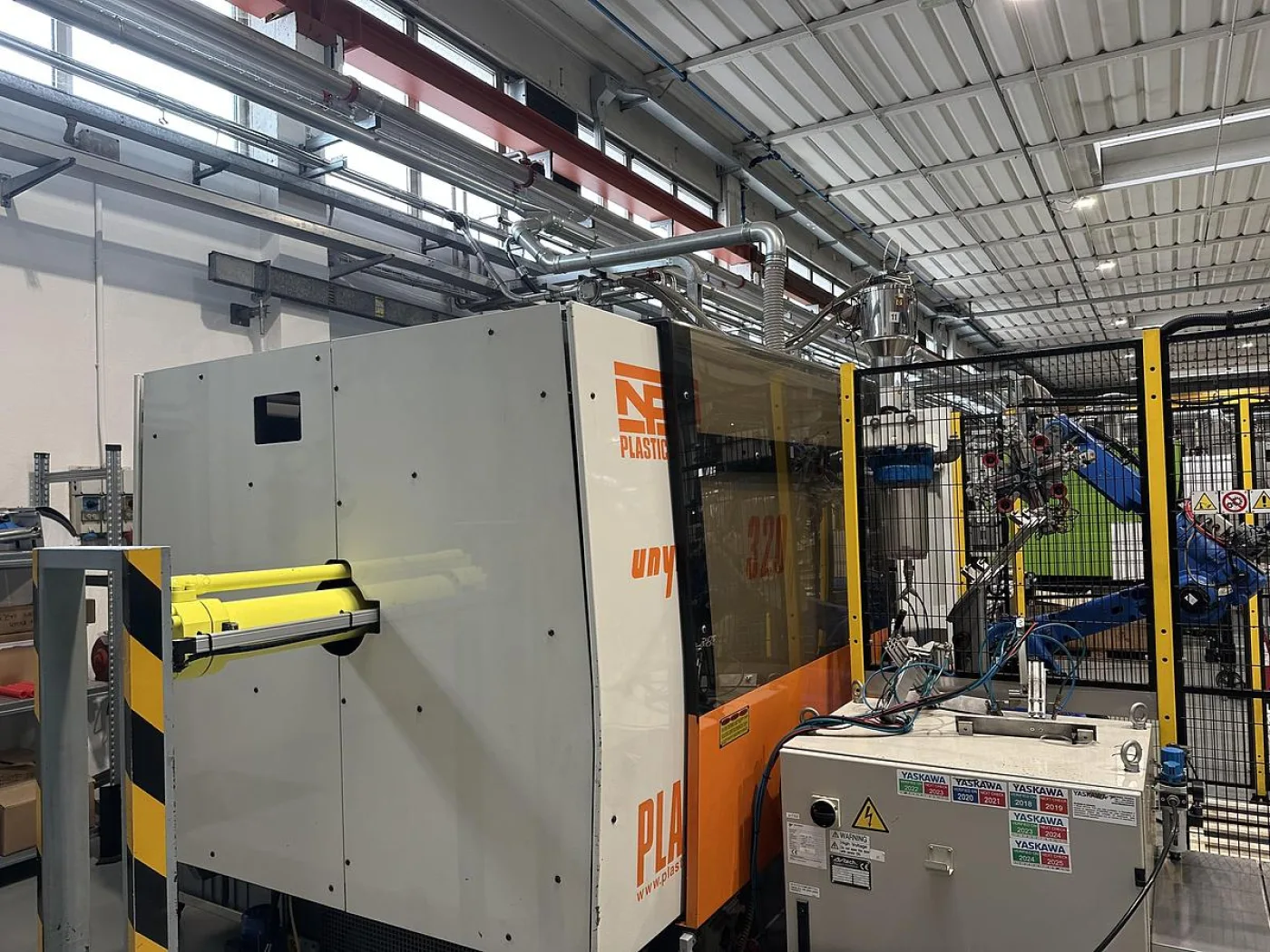 2010 PLASTIC METAL UNIKA 320 IN0607 - 2