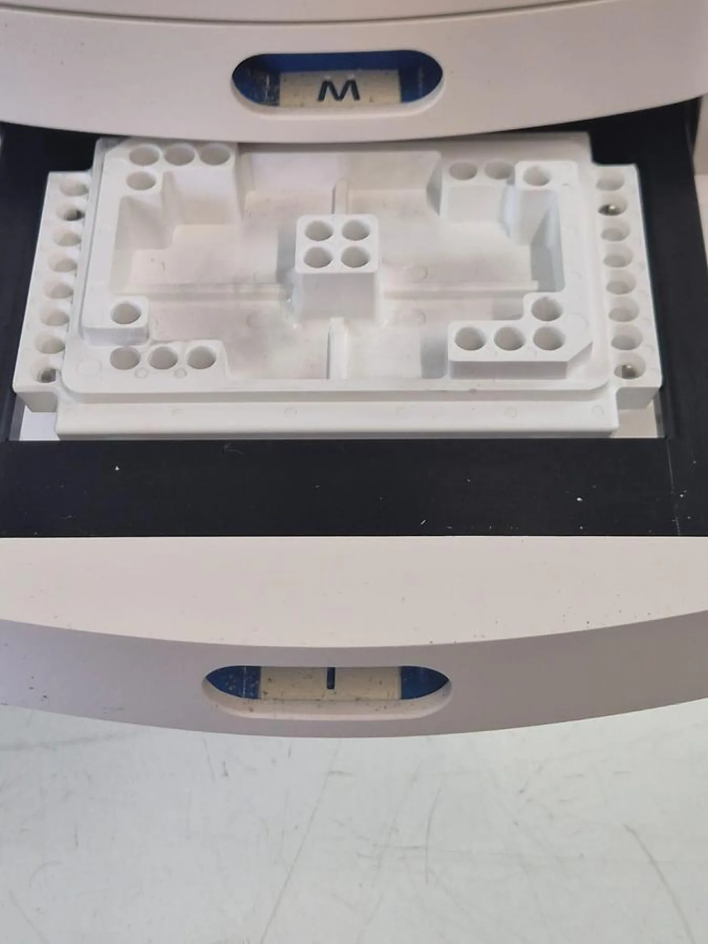 AATI Fragment Analyser Capillary Electrophoresis system - 6