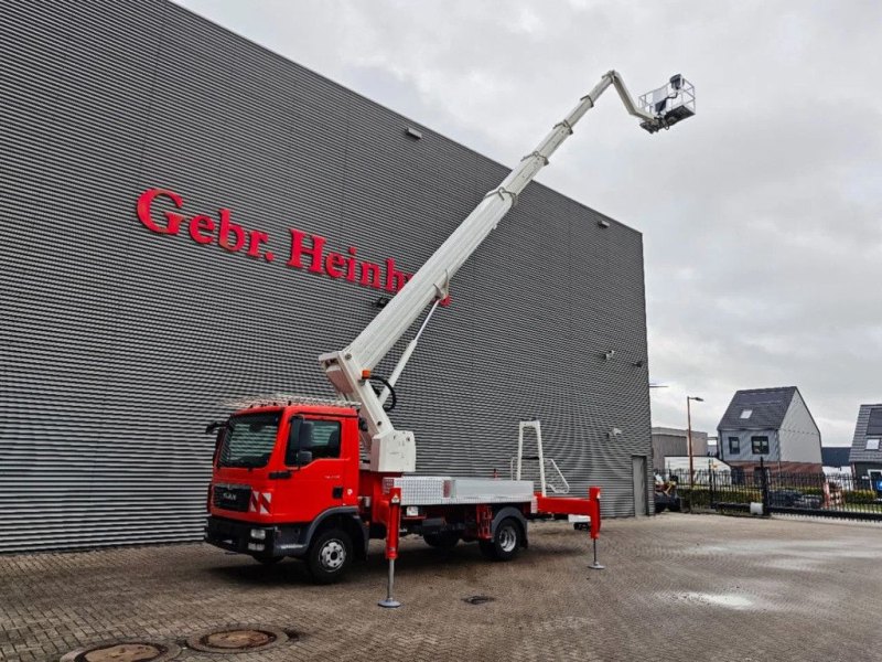 MAN TGL 7.150 4x2 Ruthmann T330